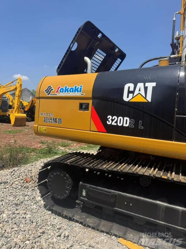 CAT 320D2 Гусеничные экскаваторы