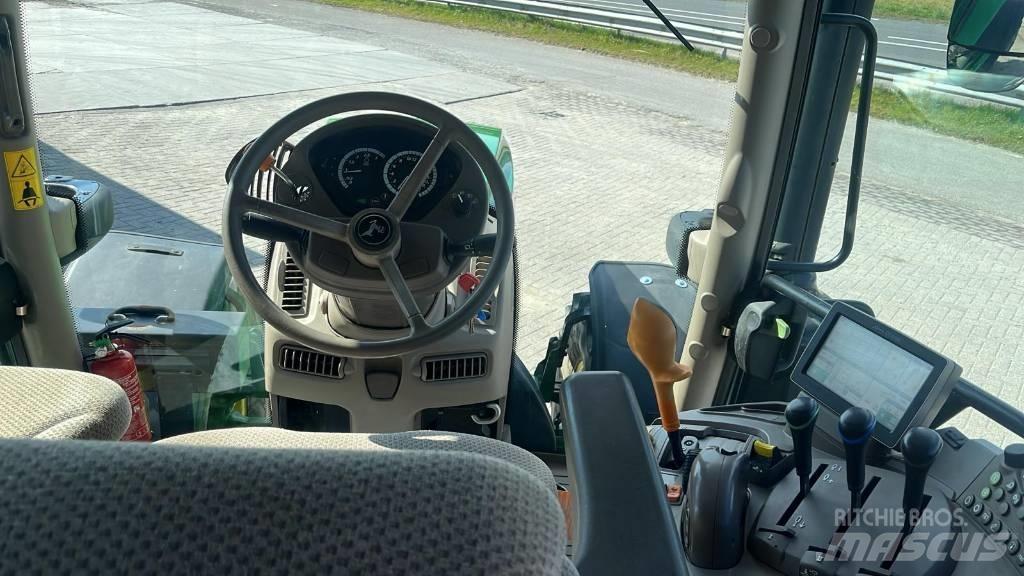 John Deere 6120 R Трактора