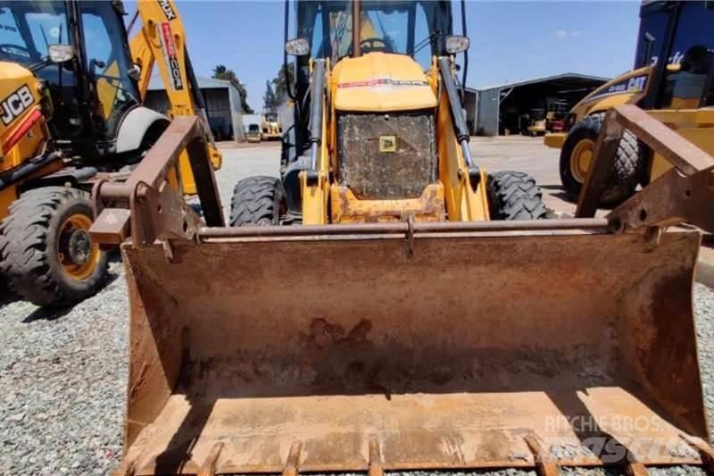 JCB 3CX 4X4 Экскаваторы-погрузчики