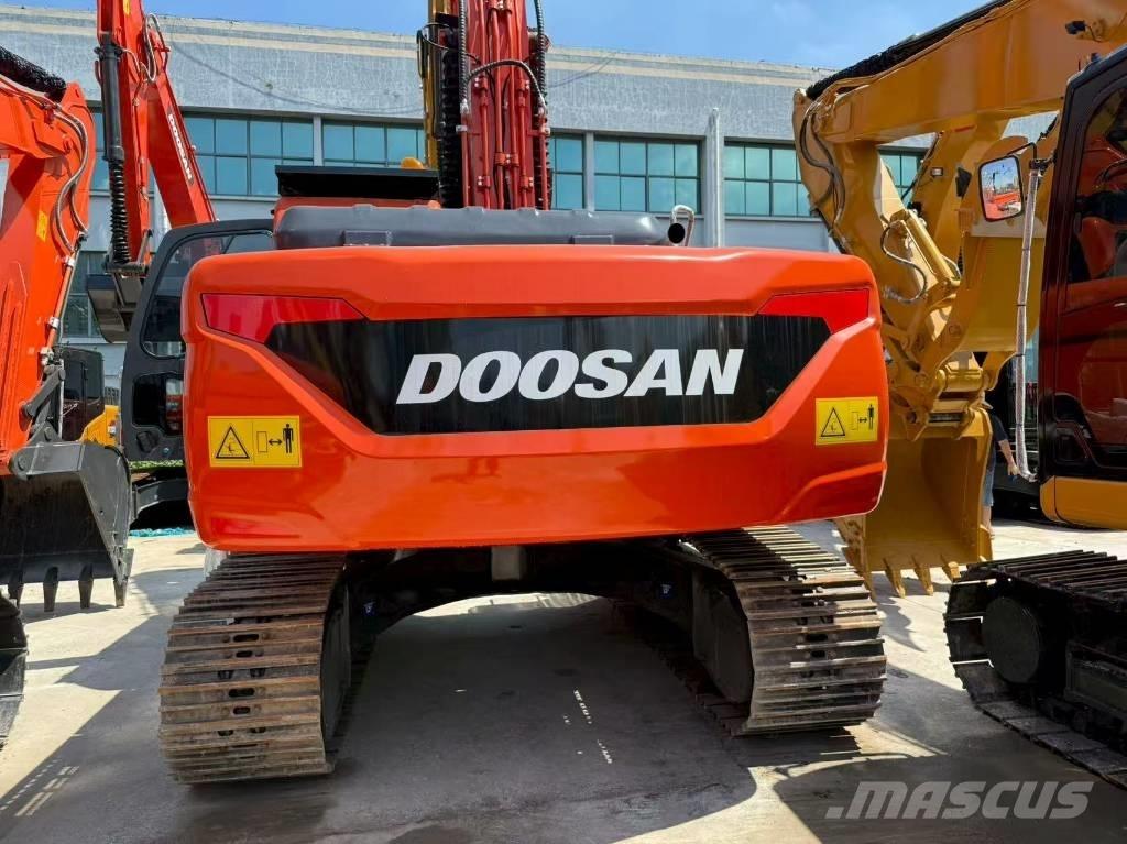 Doosan DX 225 Гусеничные экскаваторы