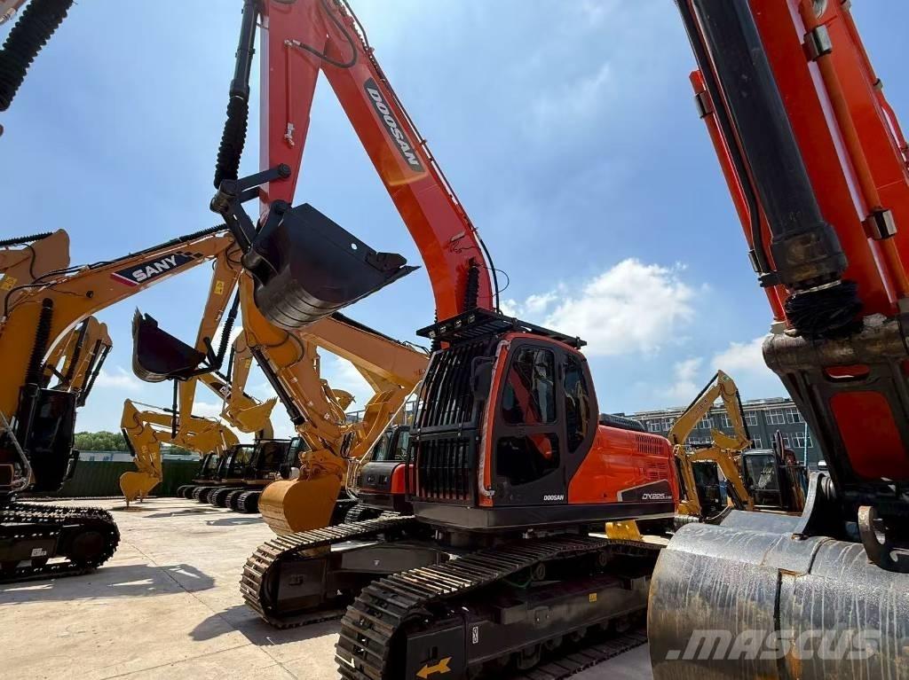 Doosan DX 225 Гусеничные экскаваторы