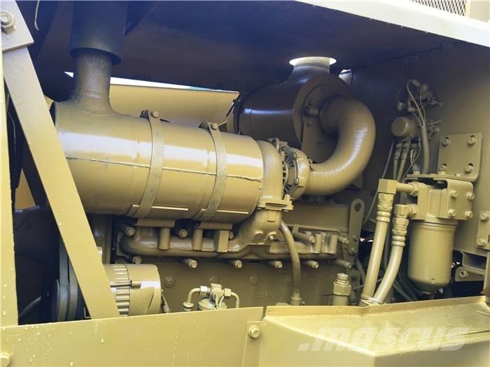 Komatsu GD 661 Грейдеры
