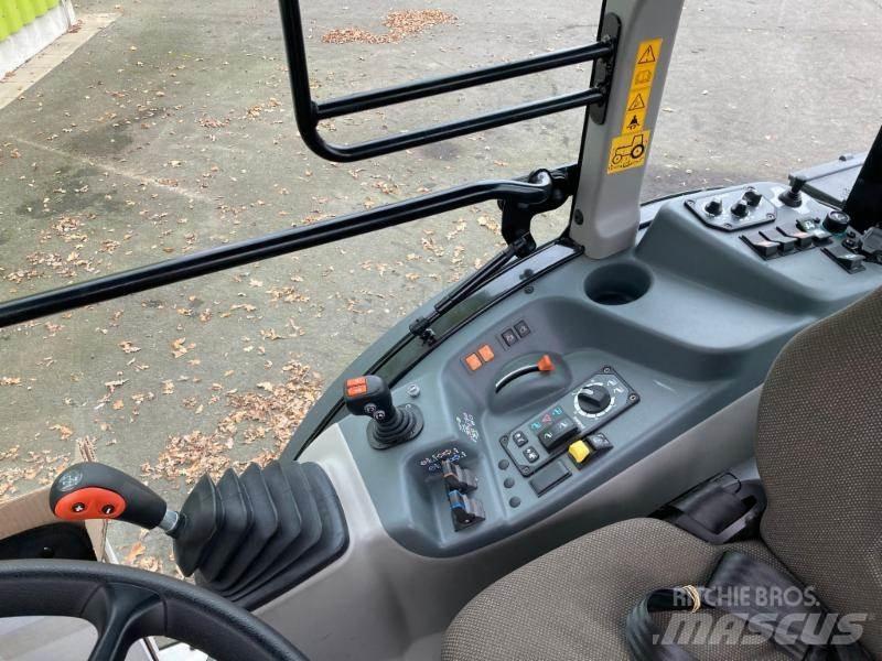 CLAAS NEXOS 260 L Трактора