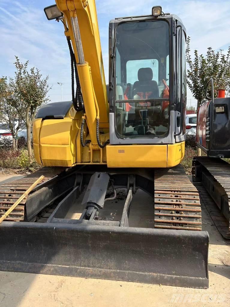 Komatsu PC78 Гусеничные экскаваторы