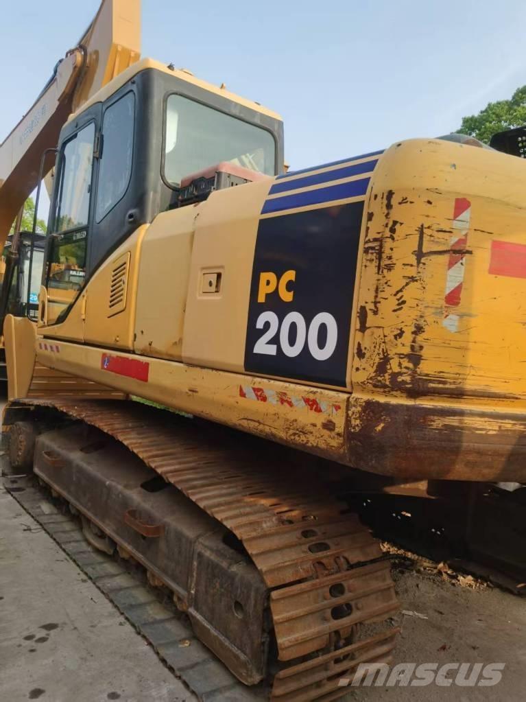 Komatsu PC 200-7 Гусеничные экскаваторы