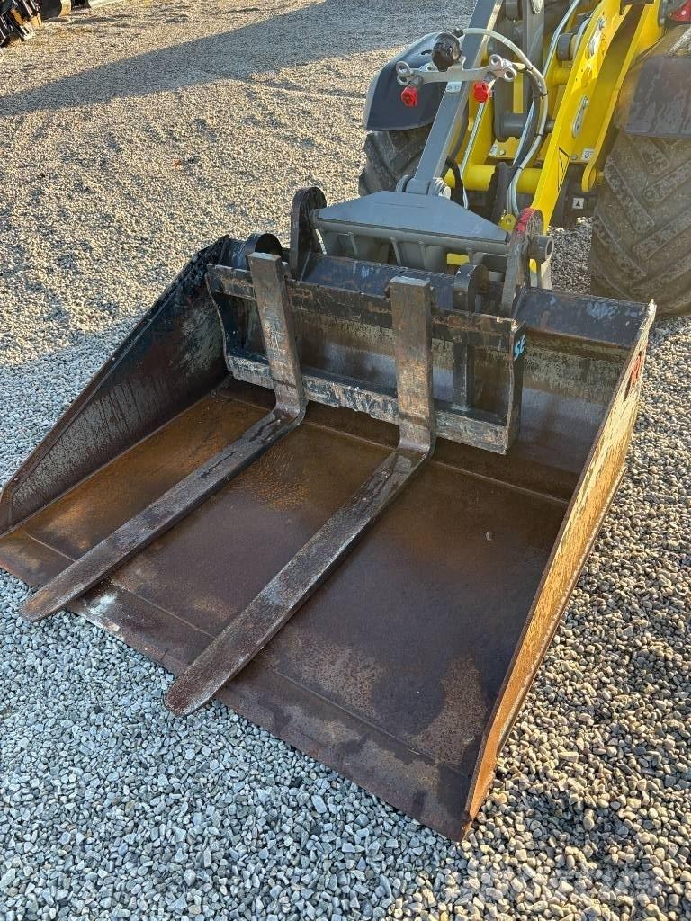 Wacker Neuson WL 28 Фронтальные погрузчики