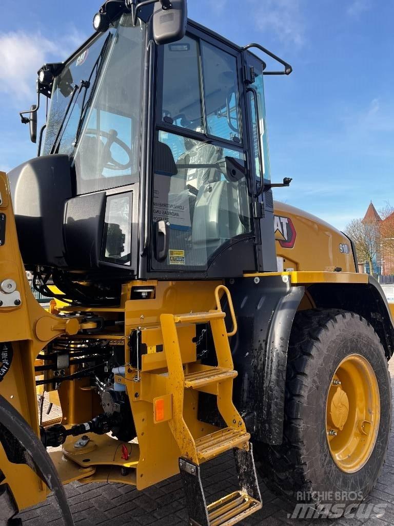 CAT 910 Фронтальные погрузчики