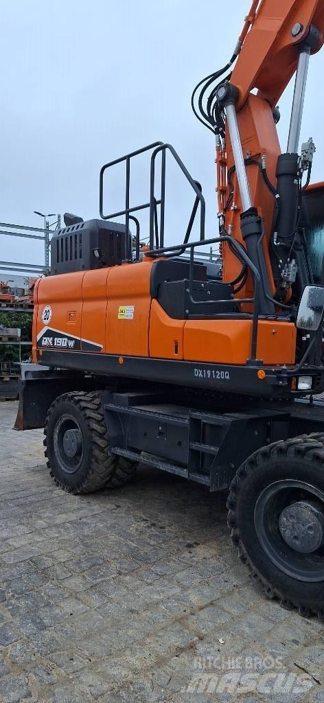 Doosan DX 190 W-7 Колёсные экскаваторы