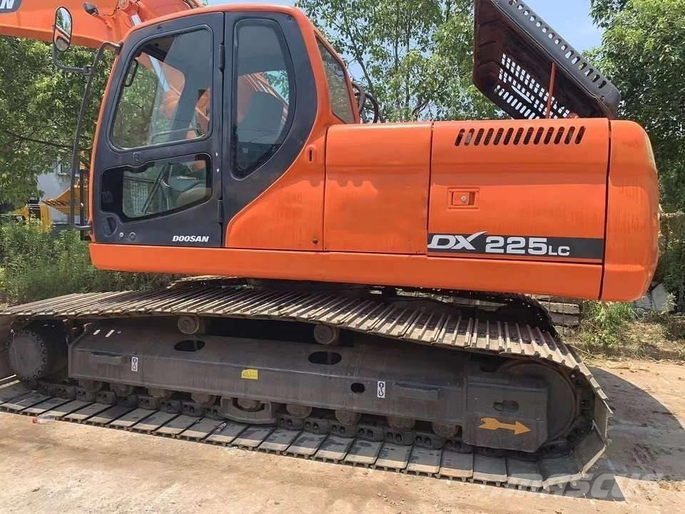 Doosan dx225 Гусеничные экскаваторы
