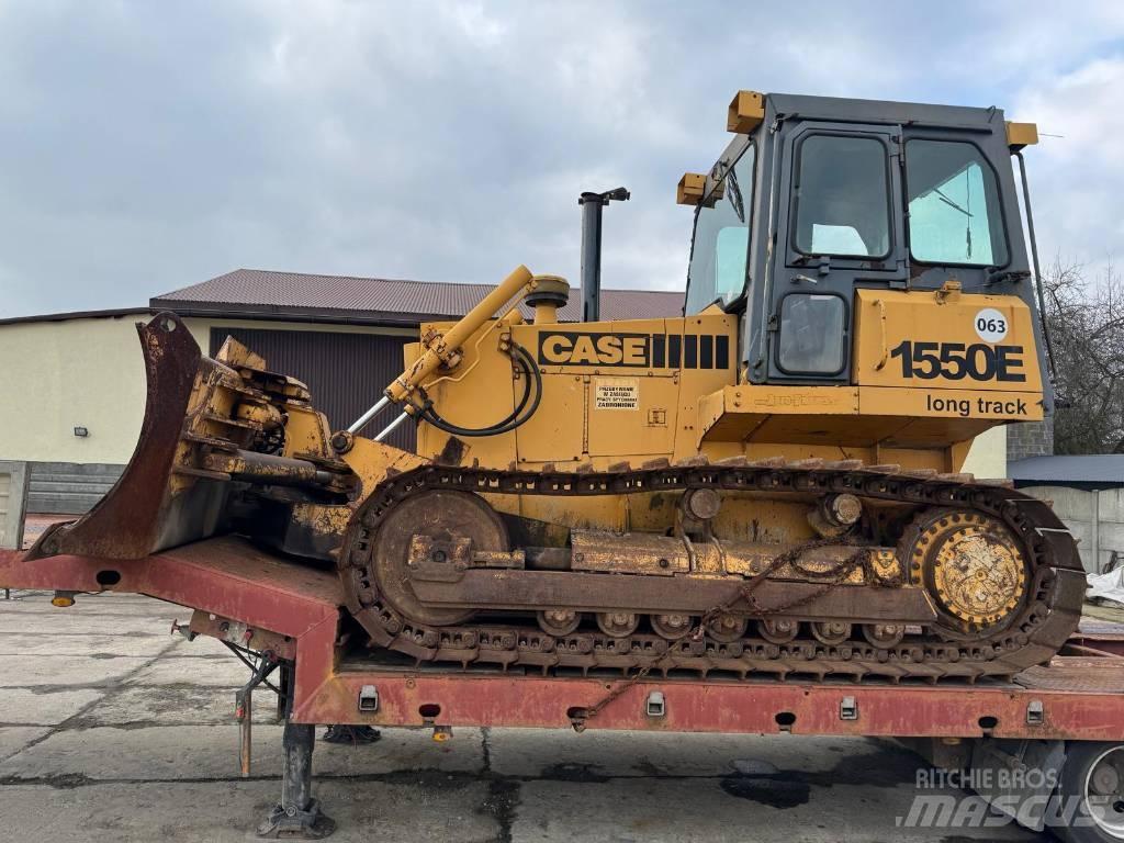 CASE 1550 E Гусеничные бульдозеры