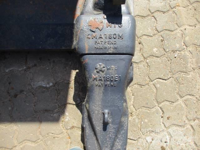 Klepp Mek 4400 Liter Ковши