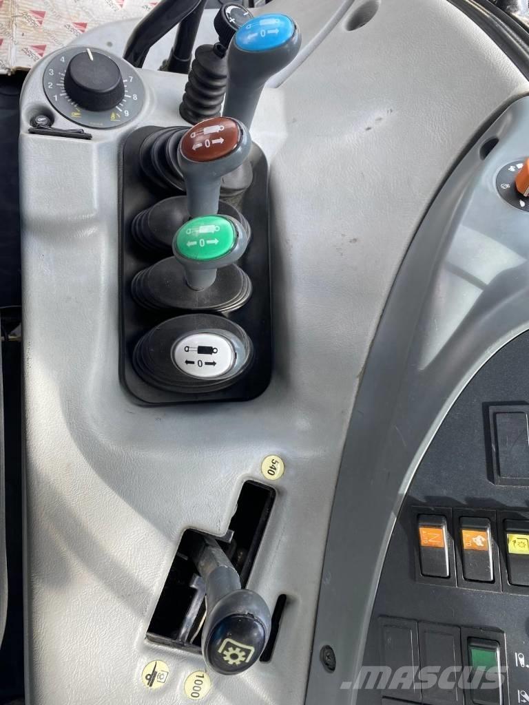 Valtra T 121 HT Трактора