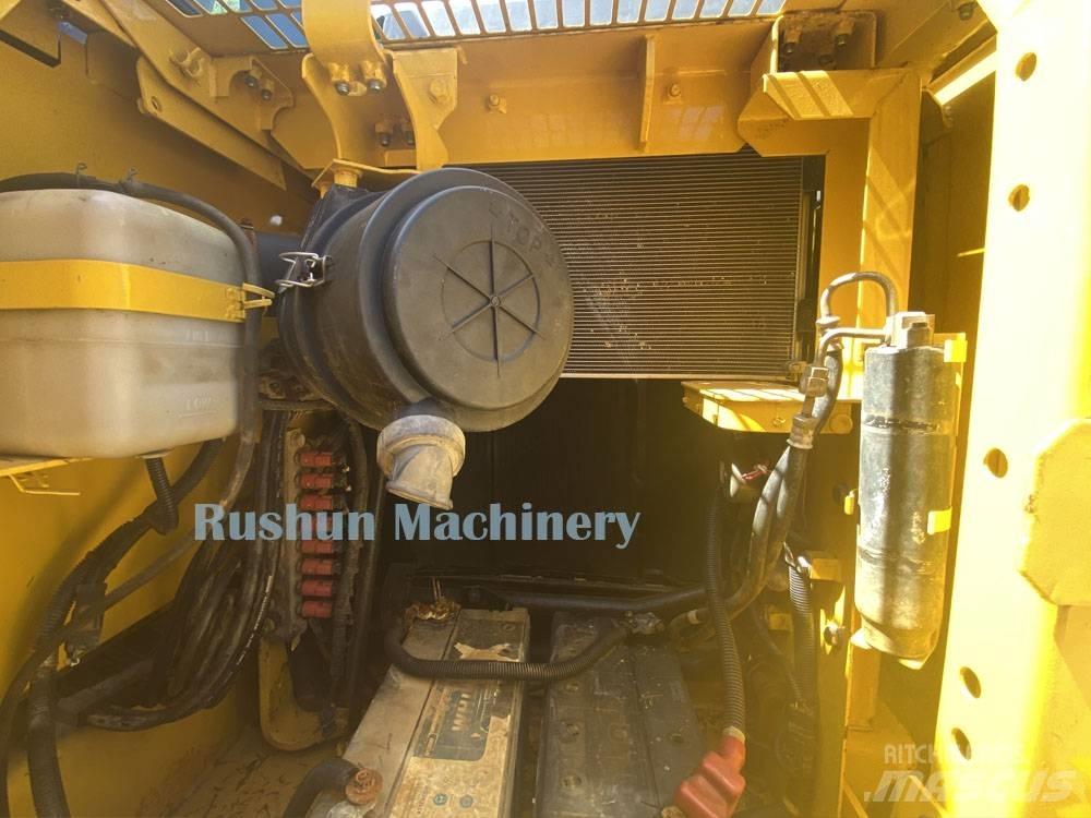 Komatsu PC 130 Гусеничные экскаваторы