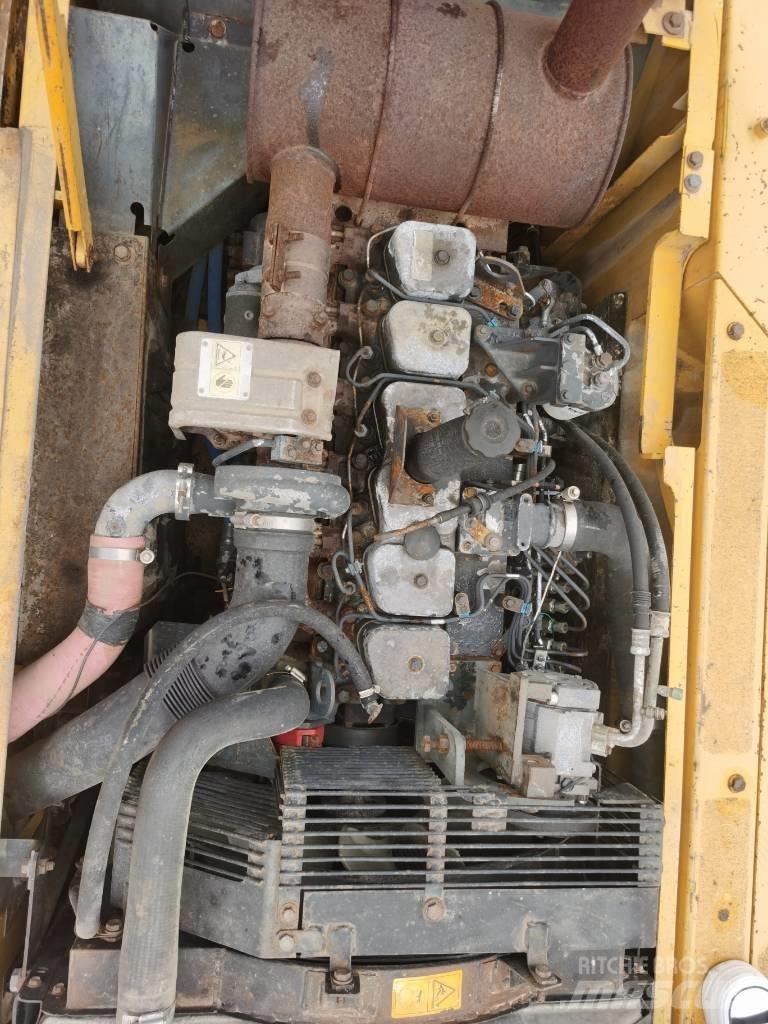 Komatsu PC 200-7 Гусеничные экскаваторы