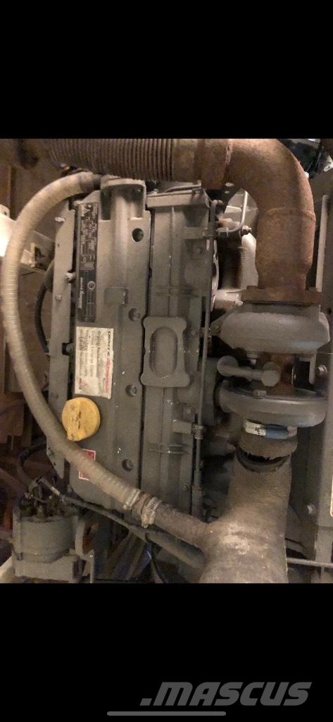 Deutz BF4M1012 Фронтальные погрузчики