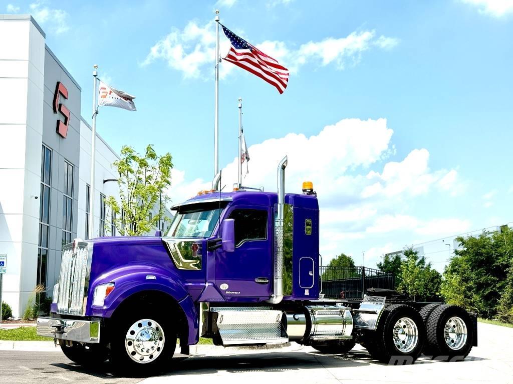 Kenworth W 990 Седельные тягачи