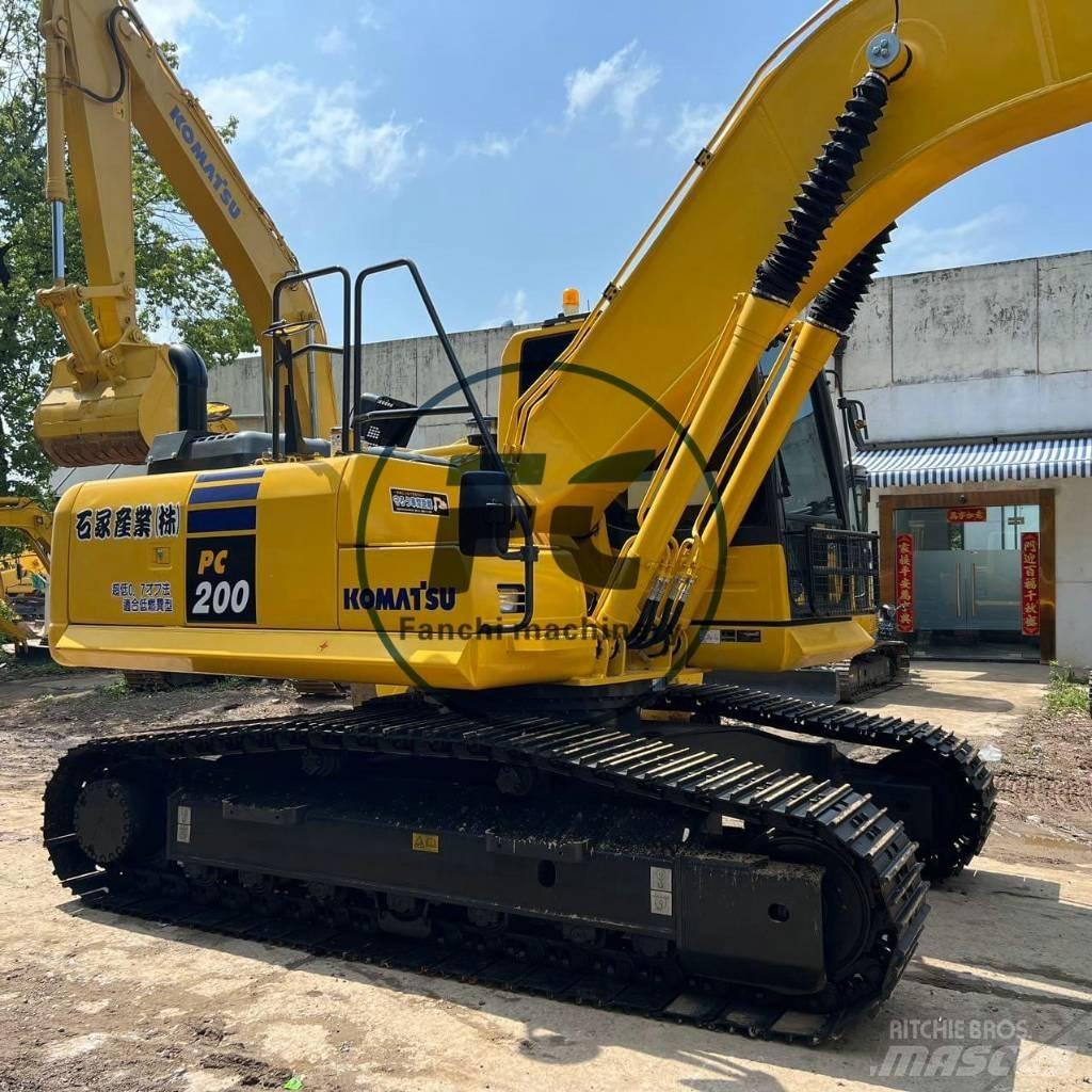 Komatsu PC 200 Гусеничные экскаваторы