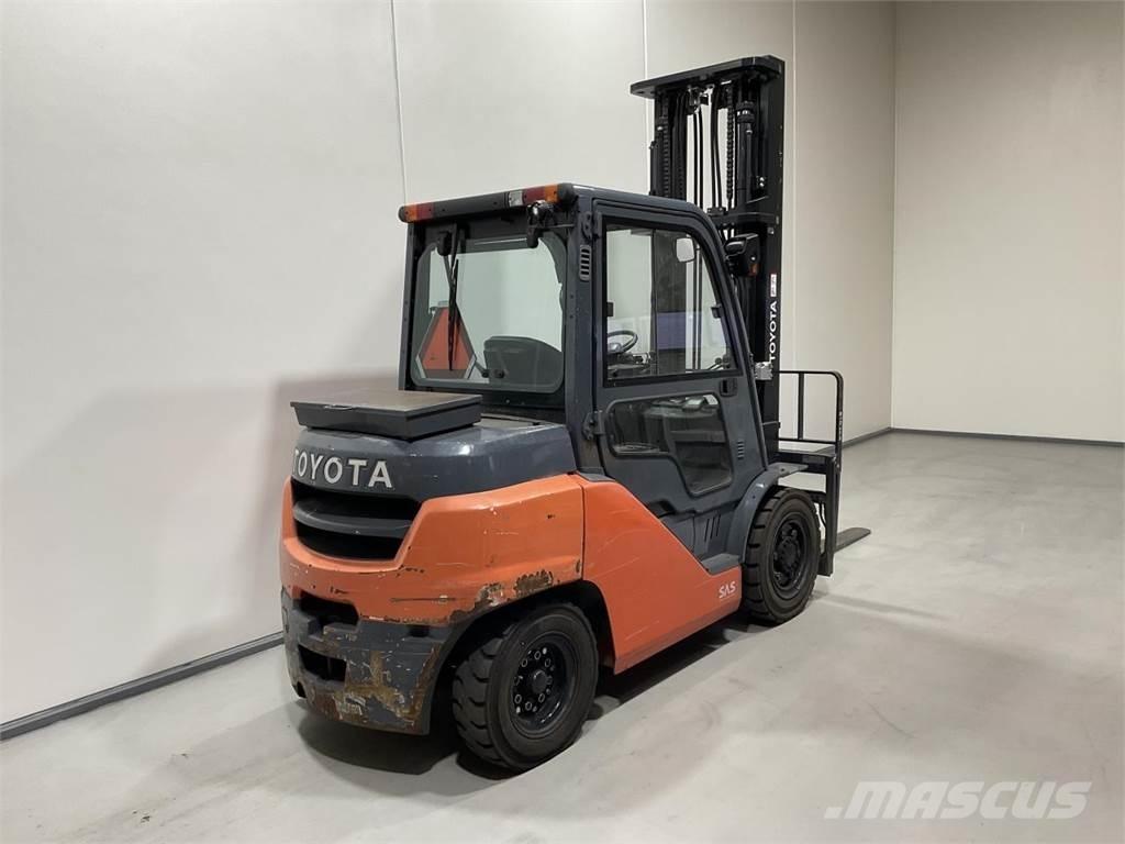 Toyota 40-8FD40N Дизельные погрузчики