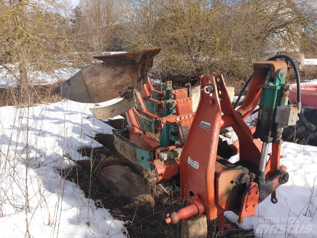 Kverneland 12 Оборотные плуги