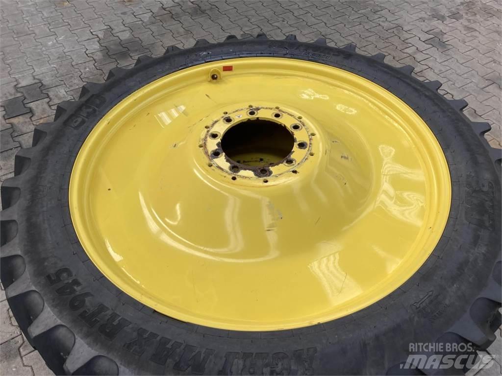 BKT 320/90R54 Шины и колёса