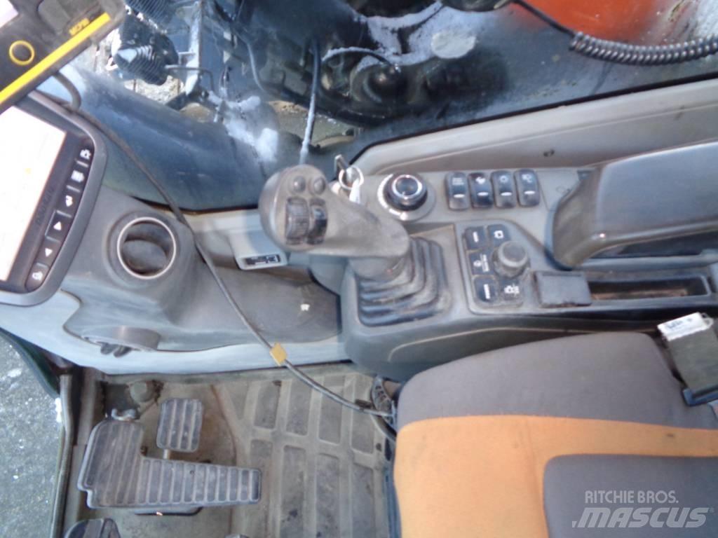 Doosan DX 235 Гусеничные экскаваторы