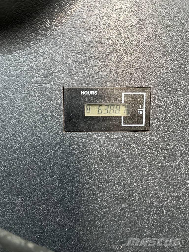 Hyundai HX 145 LCR Гусеничные экскаваторы