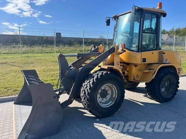 Volvo L 30 B Фронтальные погрузчики