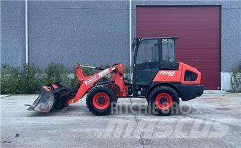 Kubota R065 Фронтальные погрузчики