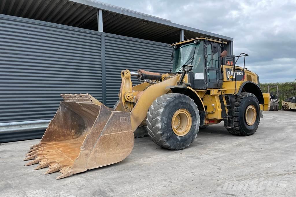 CAT 972M Фронтальные погрузчики