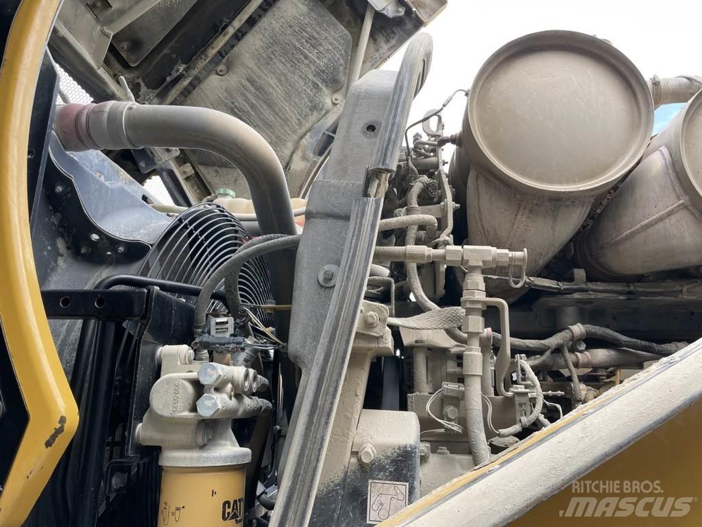 CAT 972M Фронтальные погрузчики