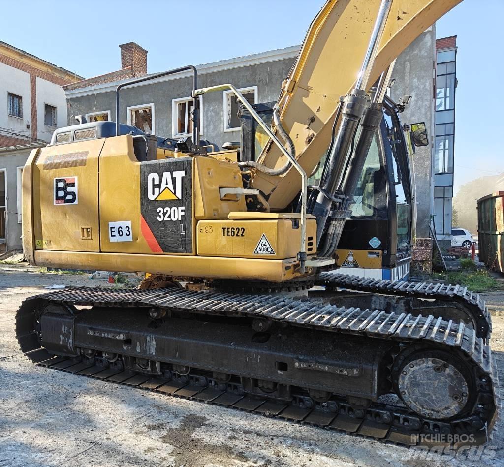 CAT 320F Гусеничные экскаваторы
