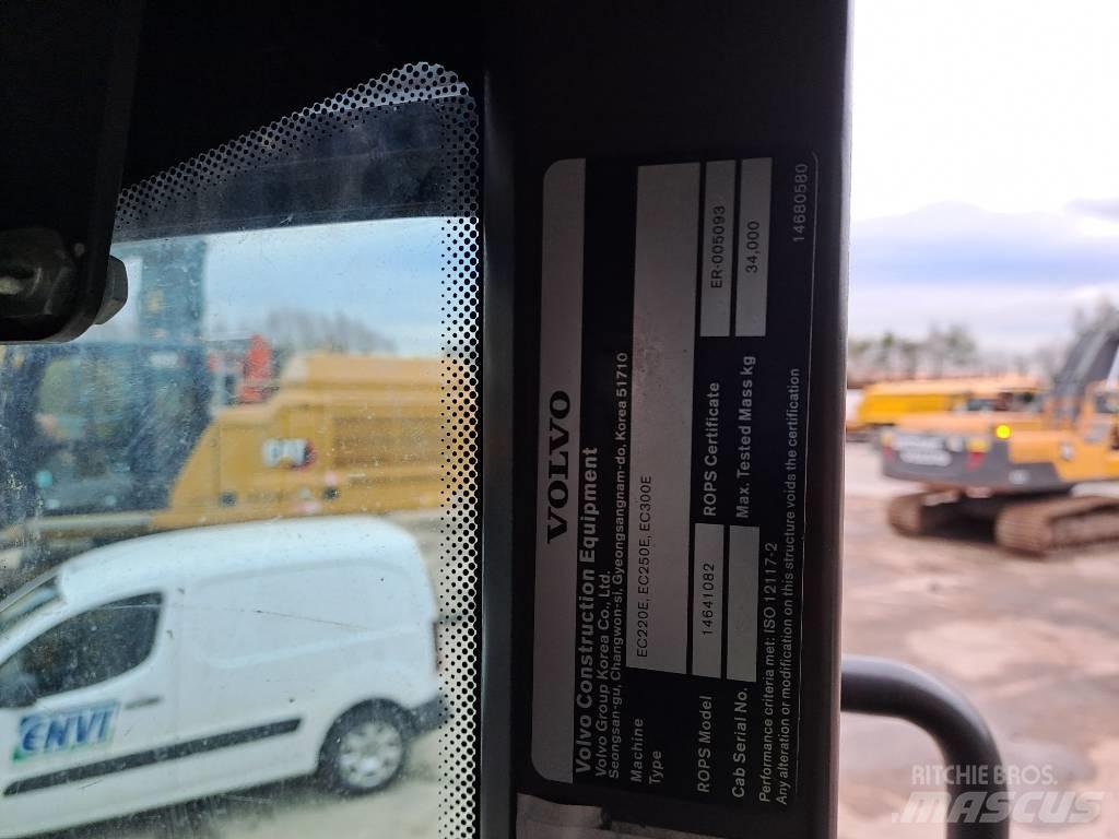 Volvo EC300EL Гусеничные экскаваторы