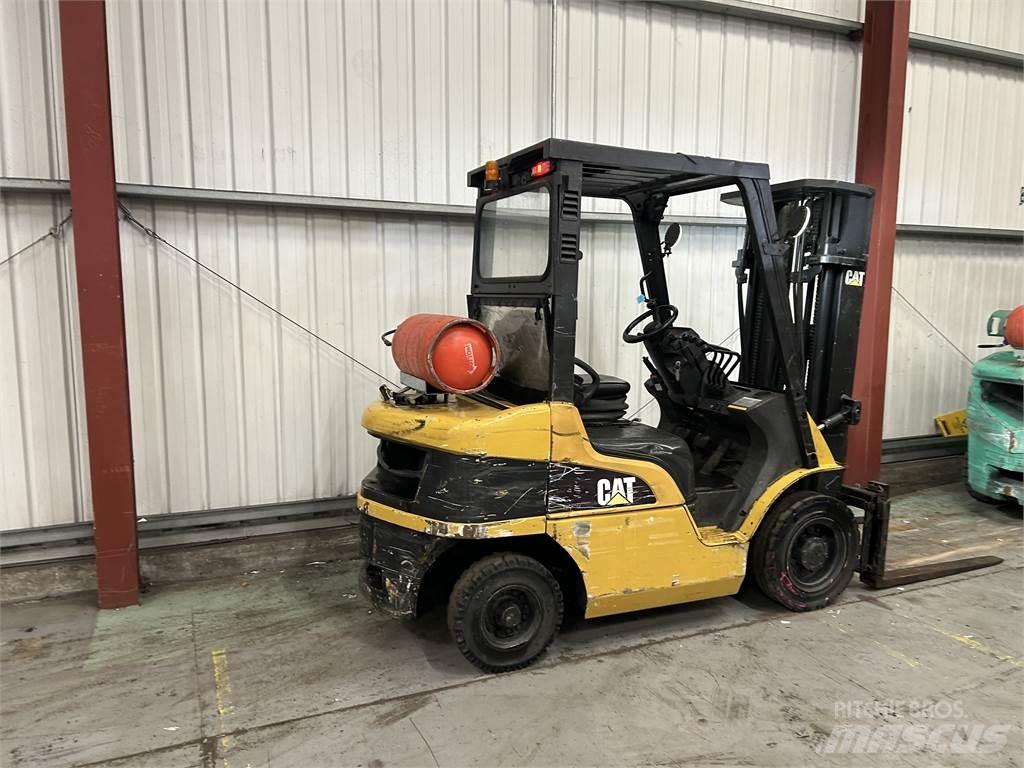 CAT GP25NT Газовые погрузчики