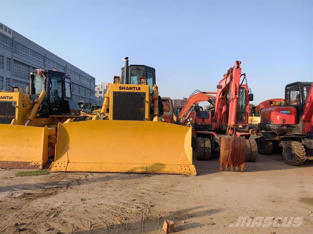 Shantui SD22 Гусеничные бульдозеры