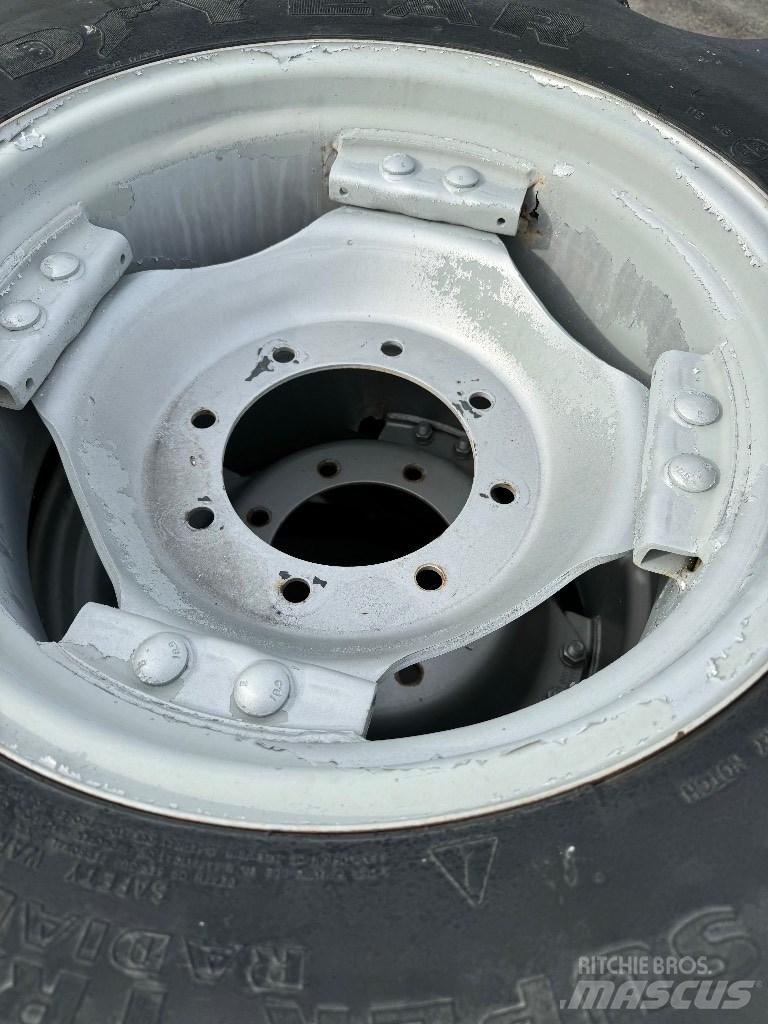 Goodyear 13.6R38 Шины и колёса