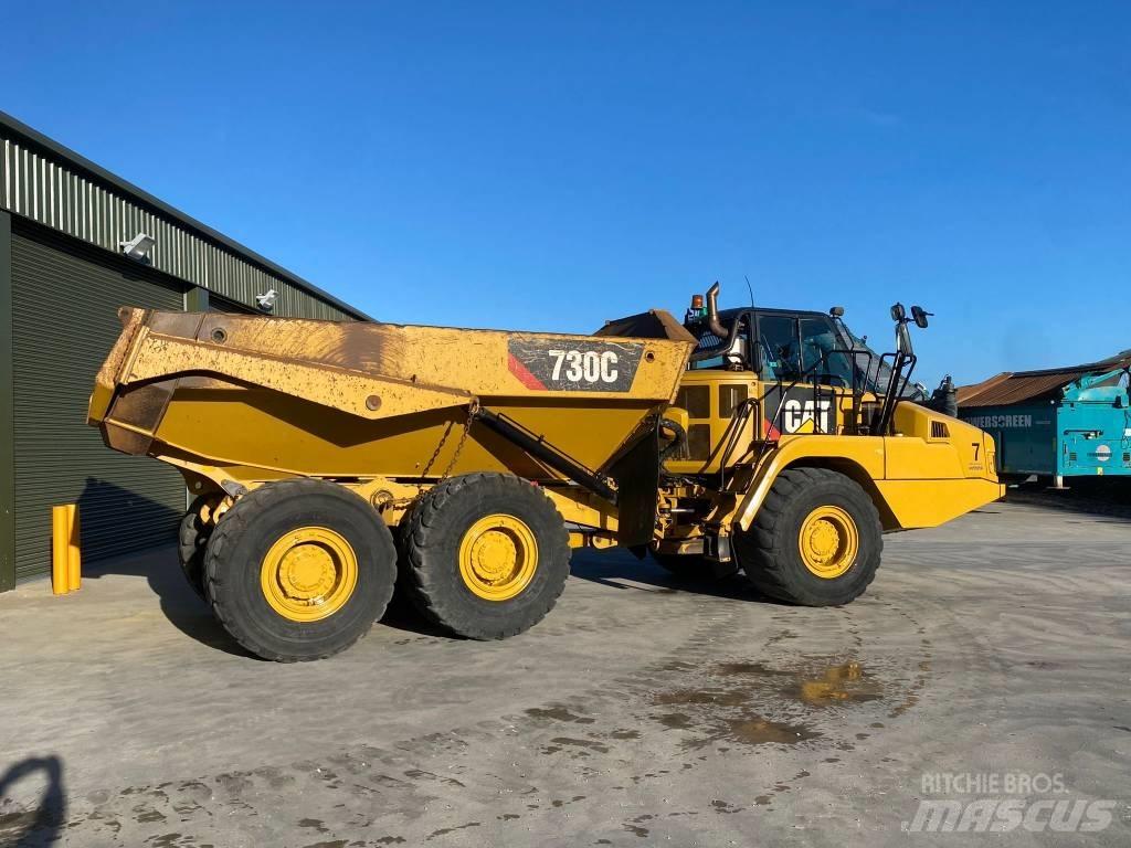 CAT 730 C Шарнирно-сочленённые самосвалы
