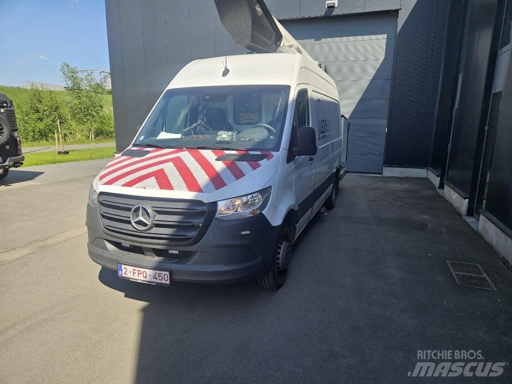 VERSALIFT VT 145 F Автовышки