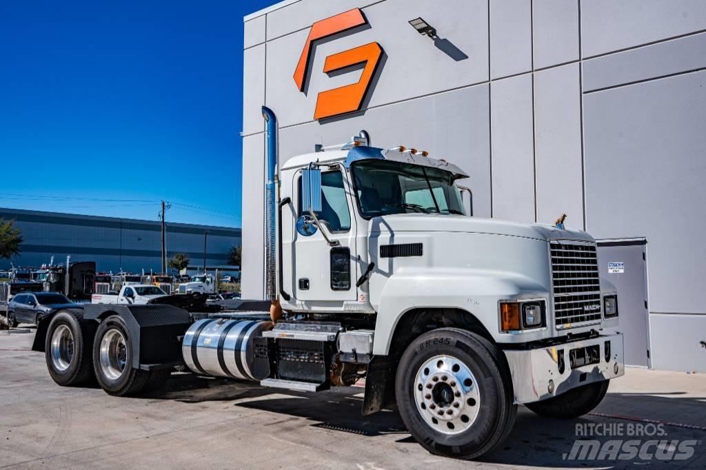 Mack Pinnacle Седельные тягачи