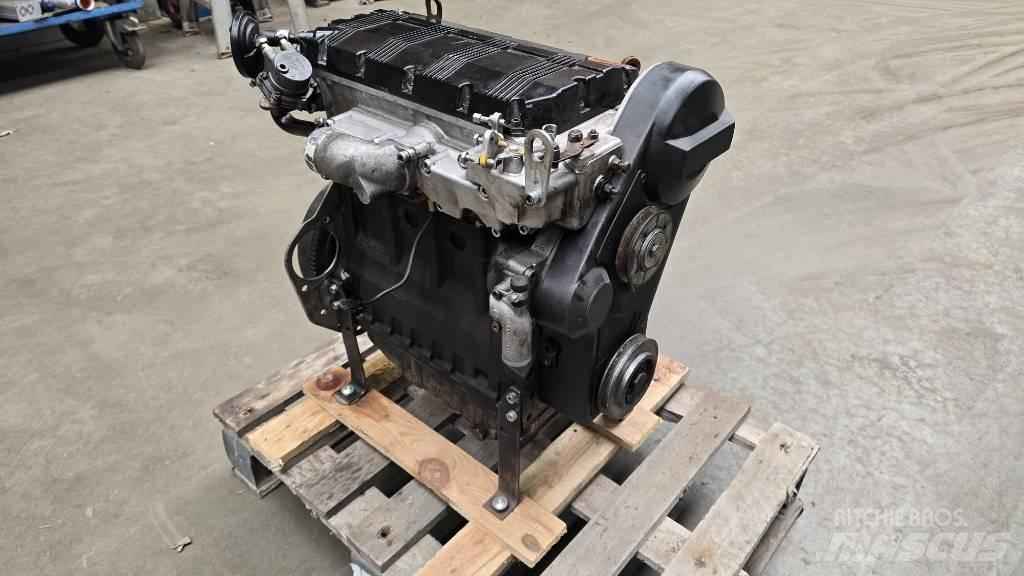 Lombardini LDW1404 Двигатели