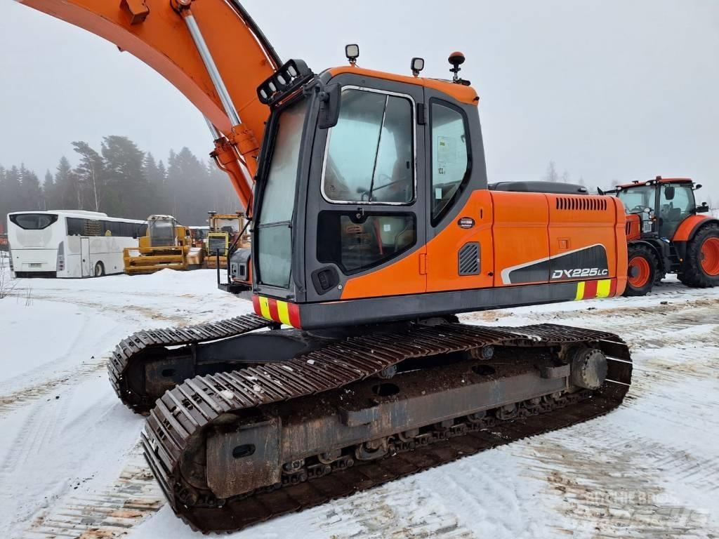 Doosan DX 225 LC Гусеничные экскаваторы