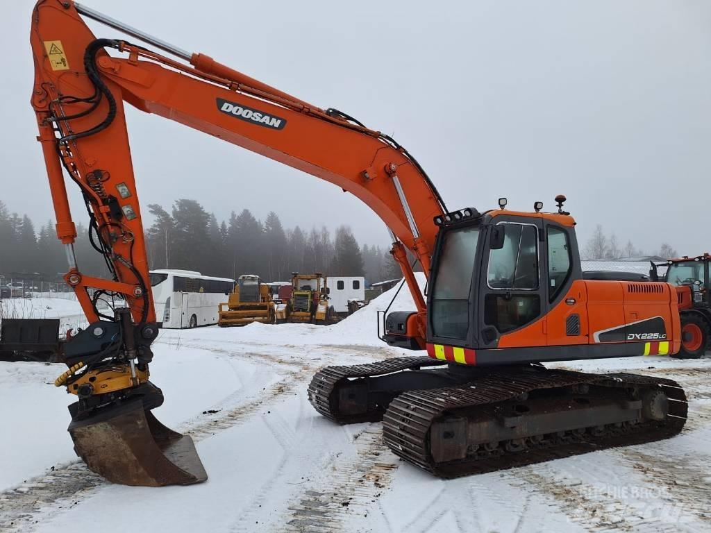 Doosan DX 225 LC Гусеничные экскаваторы