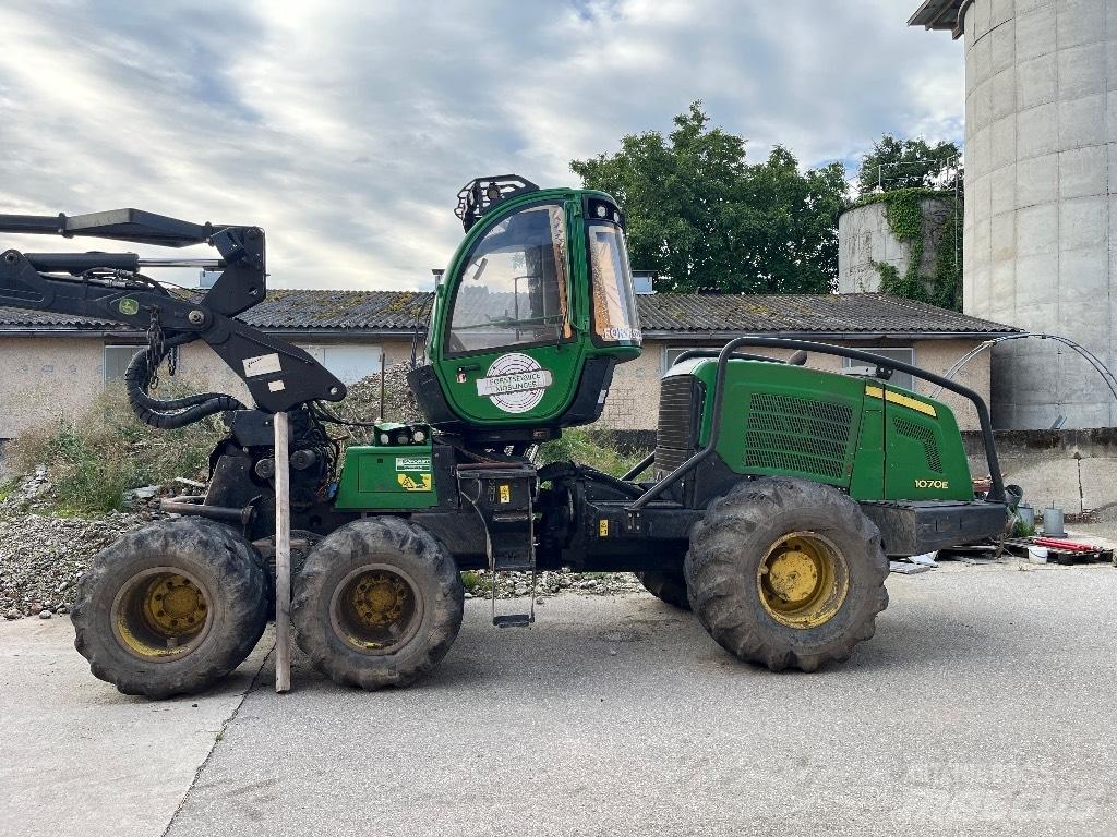John Deere 1070 E Харвестеры