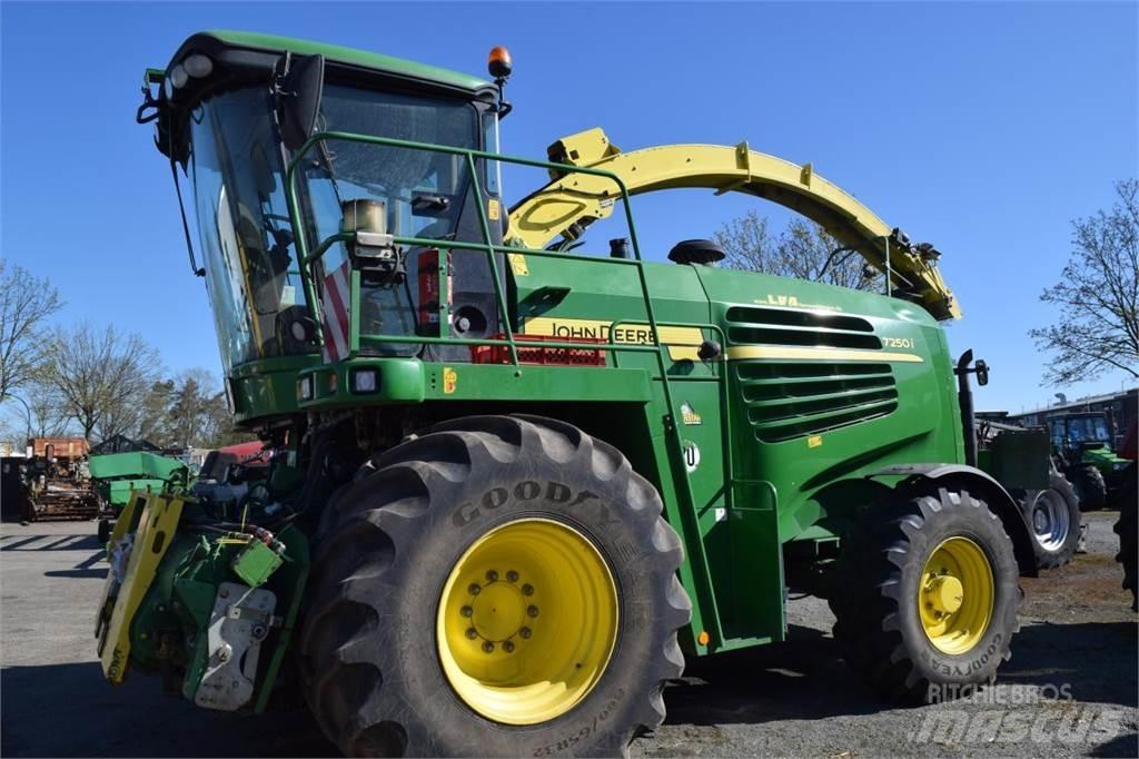 John Deere 7250 i Самоходные кормоуборочные комбайны