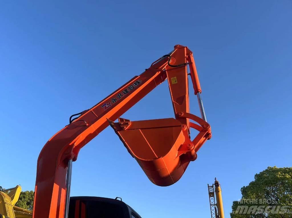 Hitachi ZX70 Гусеничные экскаваторы