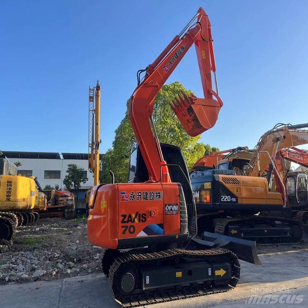 Hitachi ZX70 Гусеничные экскаваторы
