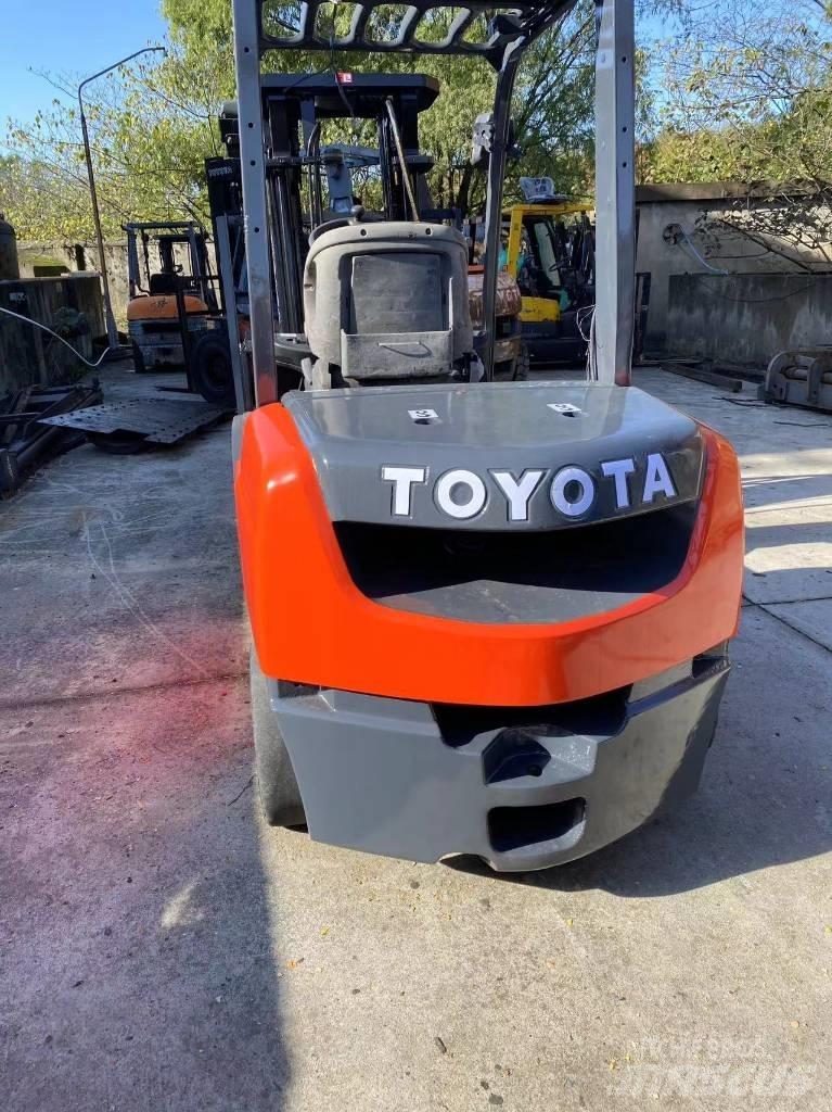 Toyota FD 30 Дизельные погрузчики