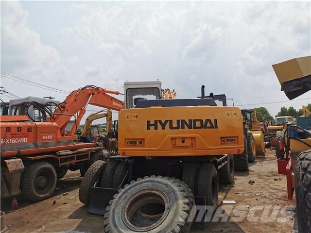 Hyundai R130WD Гусеничные экскаваторы
