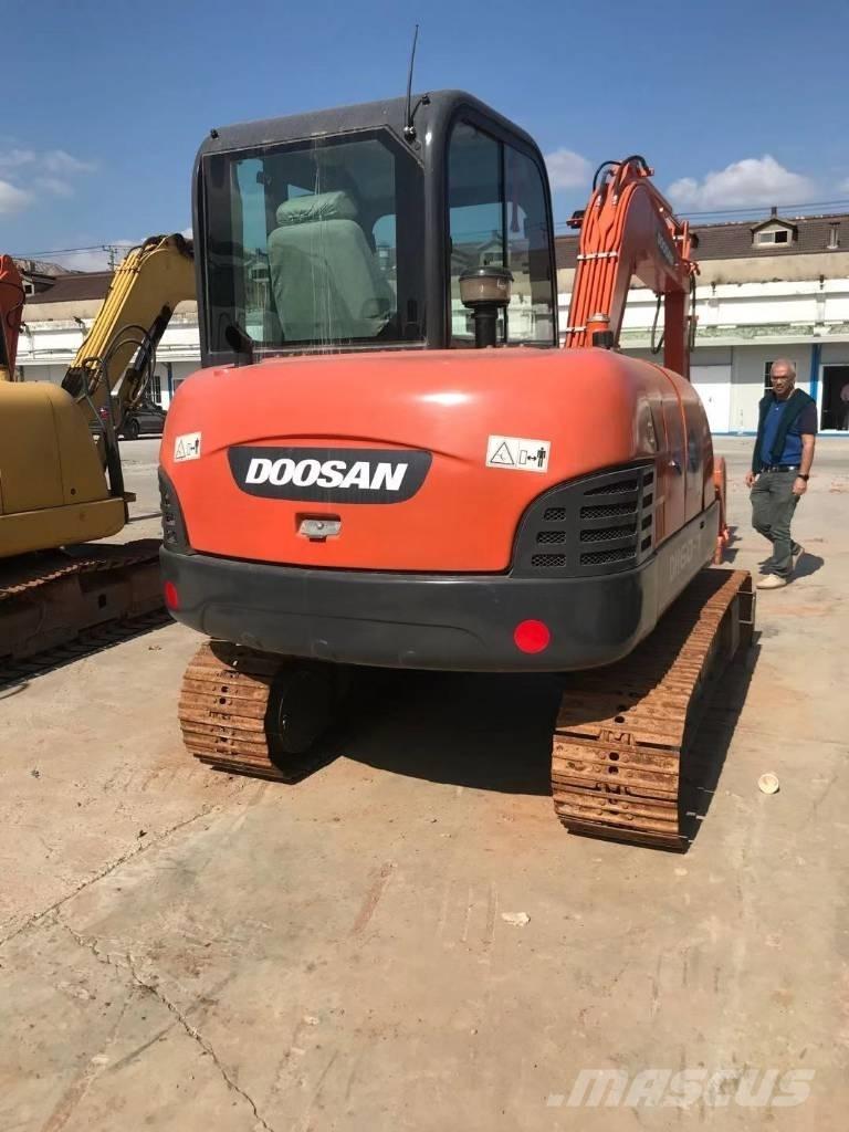 Doosan DX 60 Гусеничные экскаваторы