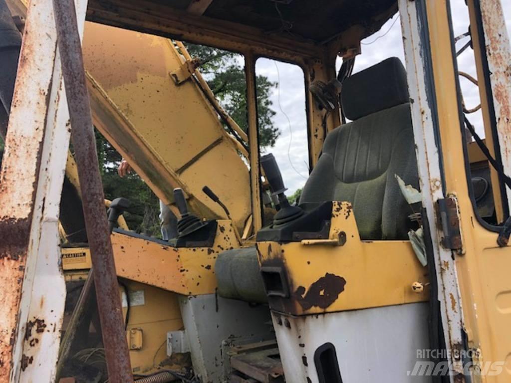 Komatsu PC 200 LC-3 Гусеничные экскаваторы