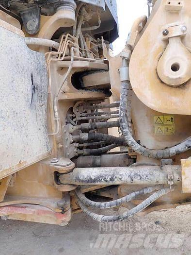 CAT 988K Фронтальные погрузчики